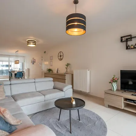 Cozy Coastal In 2br, Terrace & Garage Lägenhet *