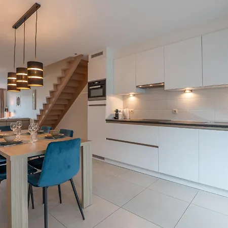 Cozy Coastal In 2br, Terrace & Garage Ostend