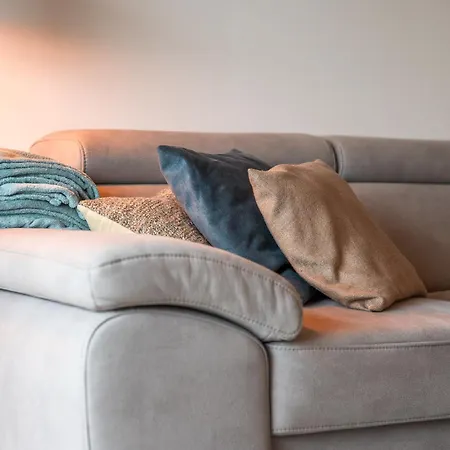 Cozy Coastal In 2br, Terrace & Garage Lägenhet *